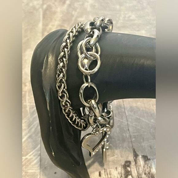 Silver tone heart watch and Pandora style bracelet - Picture 8 of 8